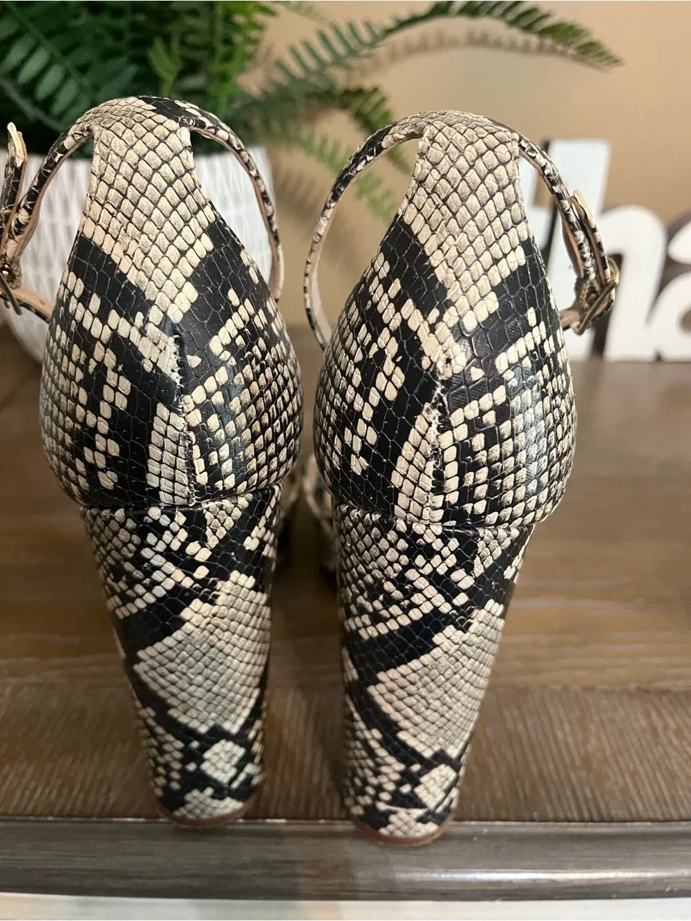 Aldo Snake Skin Platform Heels Size 7.5